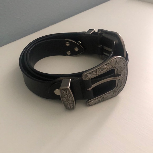 Double Buckle Vintage Western Belt - Picture 2 of 3